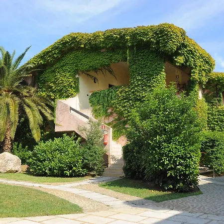 Hotel Villaggio Club Le Ginestre