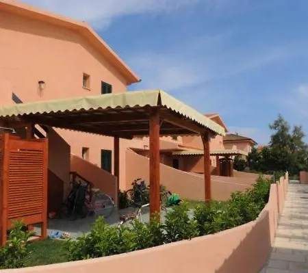Villaggio Club Le Ginestre Ξενοδοχείο *